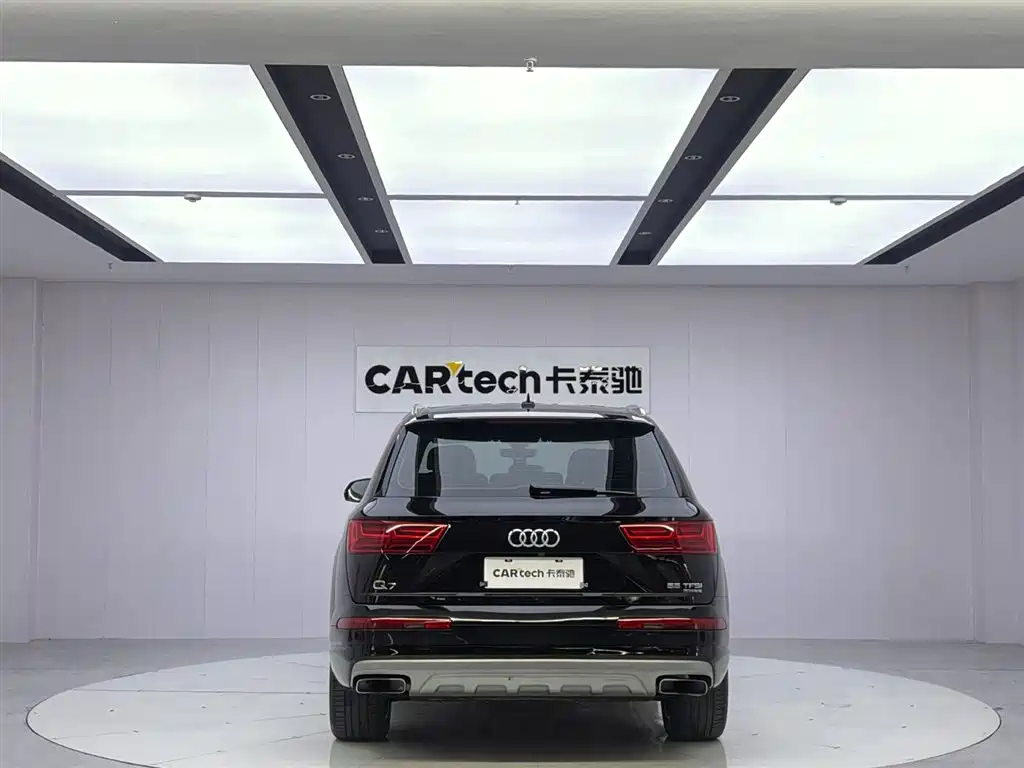 Audi Q7 2019 — фото 4