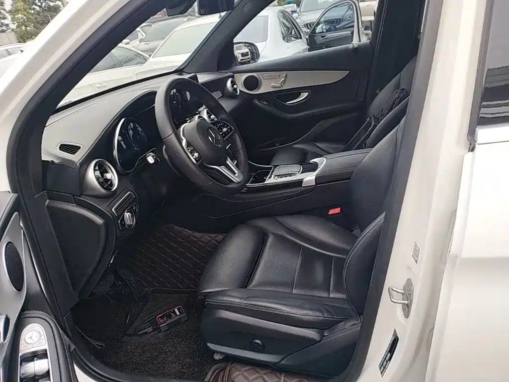 Mercedes-Benz GLC 2020 — фото 15