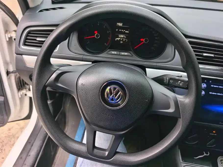 Volkswagen Lavida 2018 — фото 15