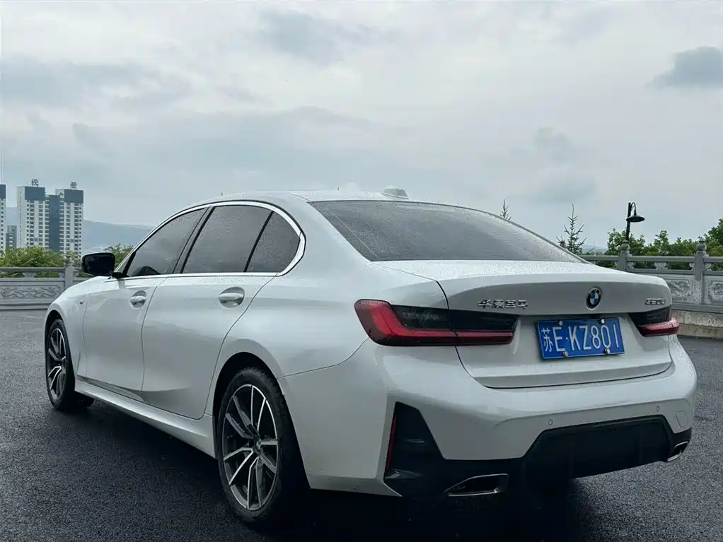 BMW 3 Series 2023