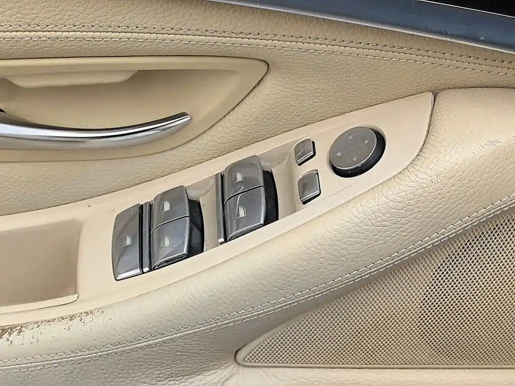 BMW 5 Series 2013 — фото 9