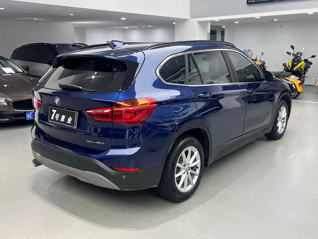 BMW X1 2018 — фото 11