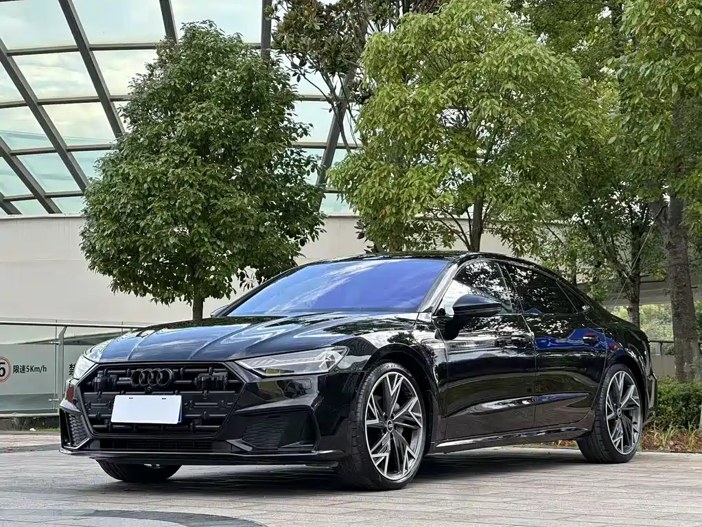 Audi A7L 2023 — фото 1