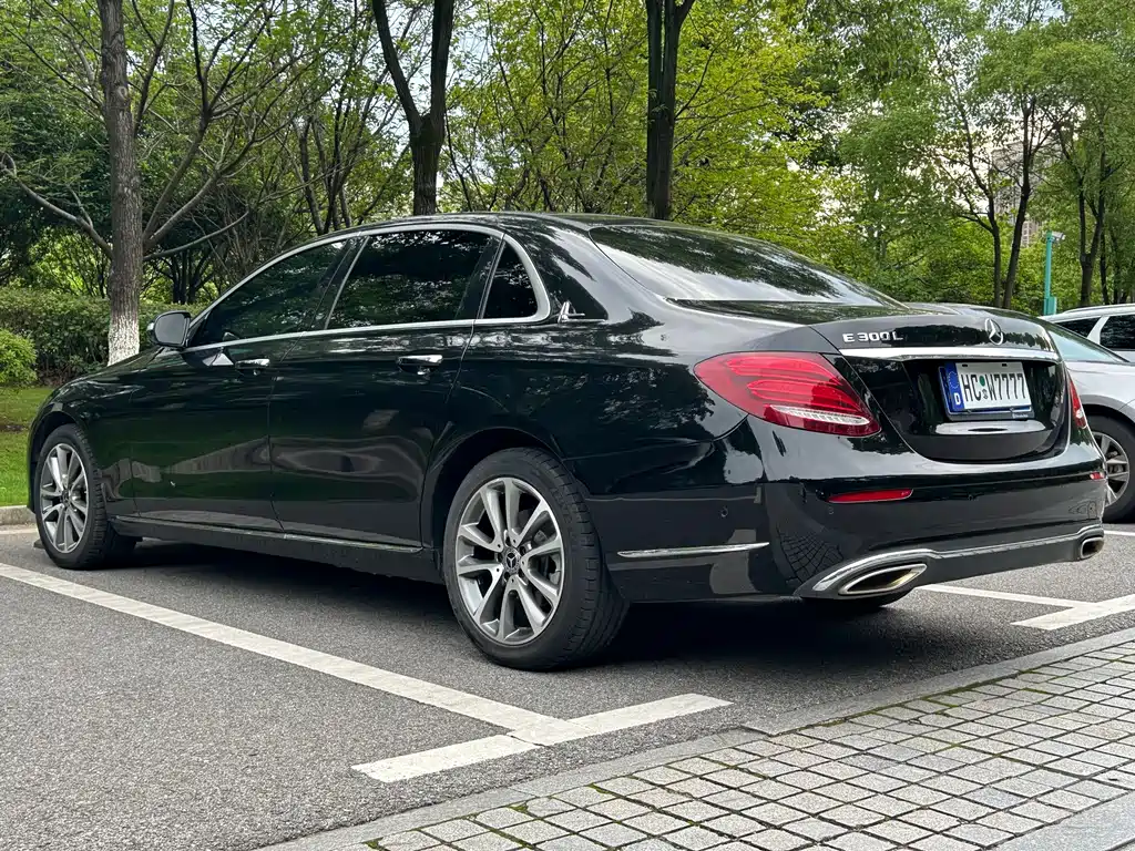 Mercedes-Benz E-Class 2020 — фото 10