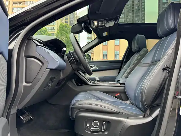 Land Rover Range Rover Velar 2023