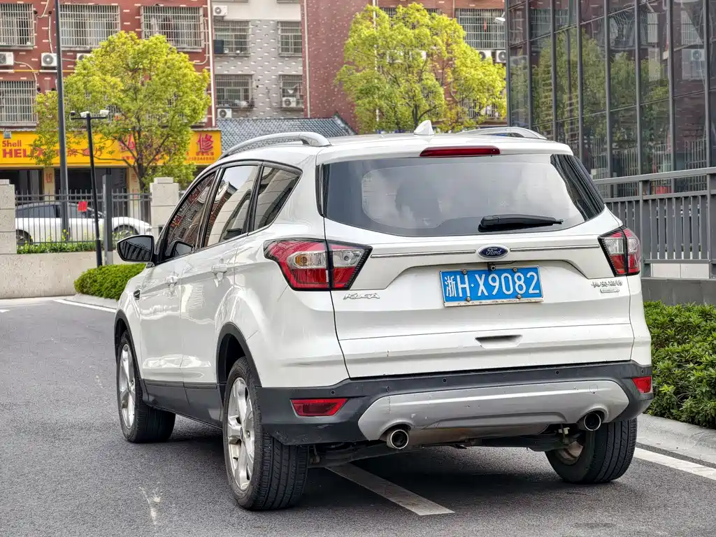 Ford Kuga 2016 — фото 3