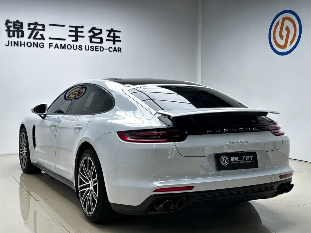 Porsche Panamera 2017 — фото 24