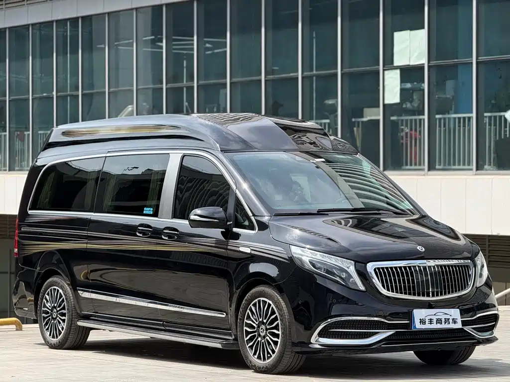 Mercedes-Benz V-Class 2023 — фото 3