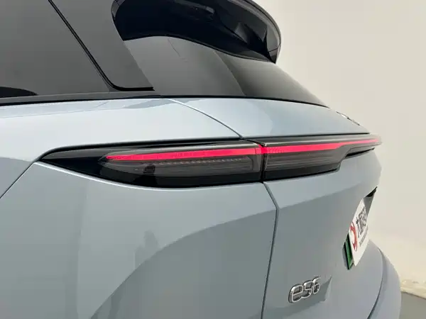 NIO ES6 2025