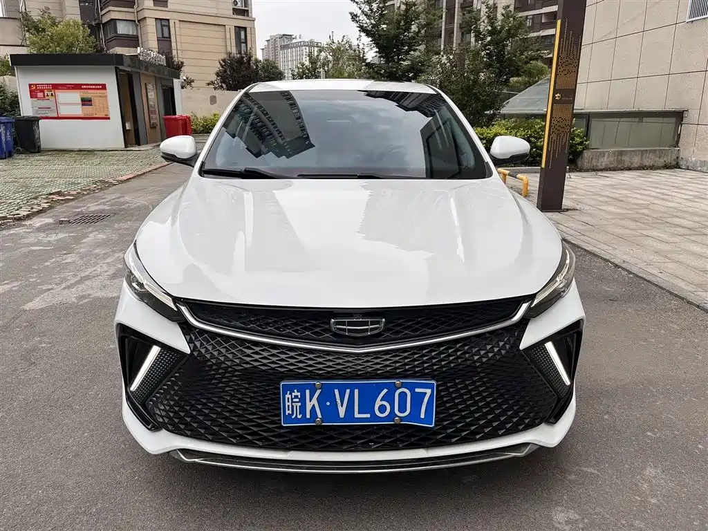Geely Emgrand L 2022