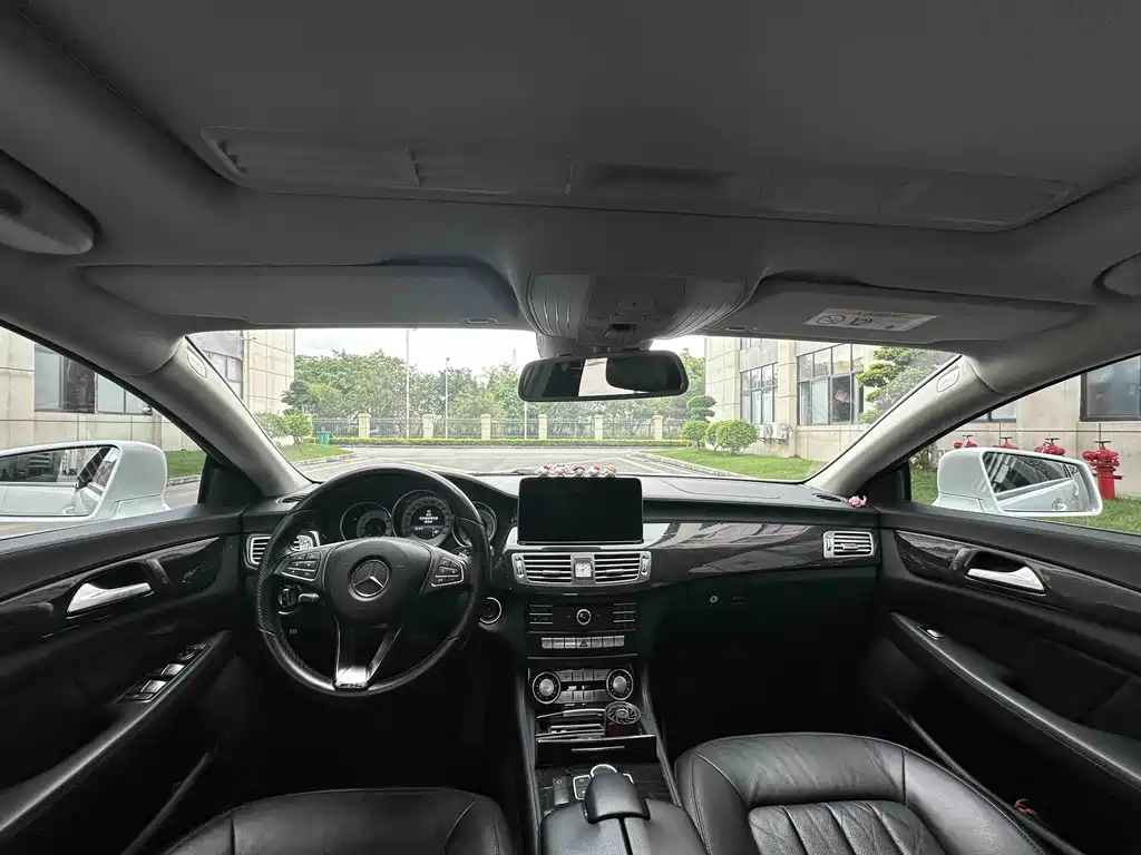 Mercedes-Benz CLS 2015 — фото 5