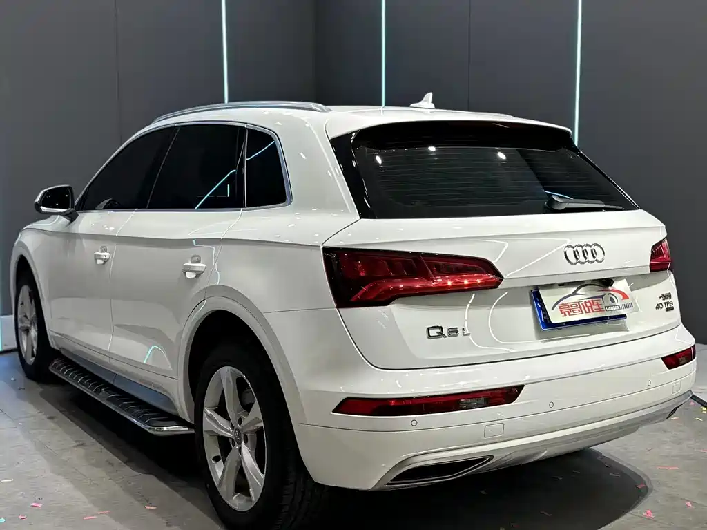 Audi Q5L 2019 — фото 8