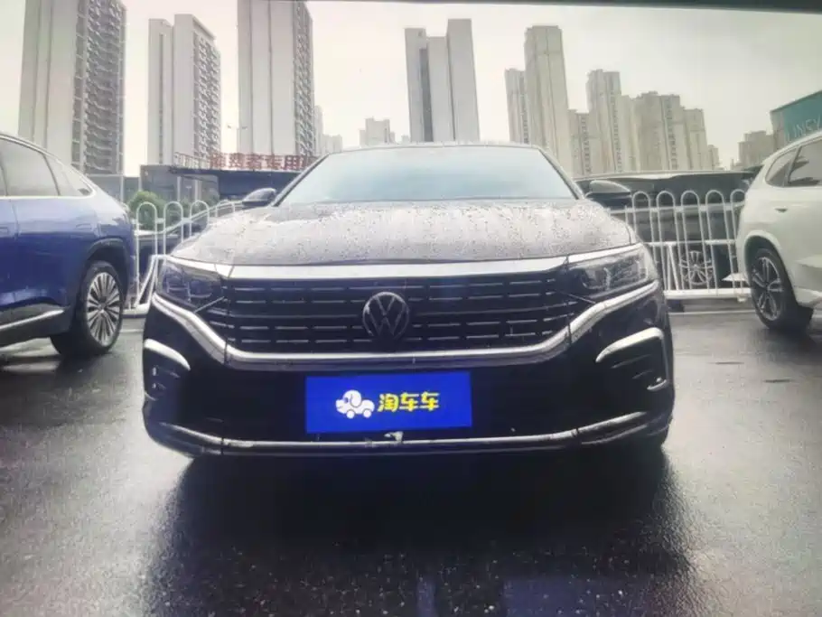 Volkswagen Passat 2025