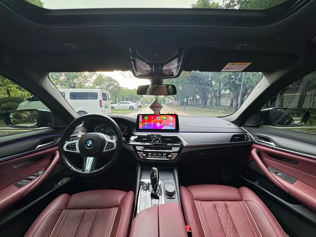 BMW 5 Series 2022 — фото 13