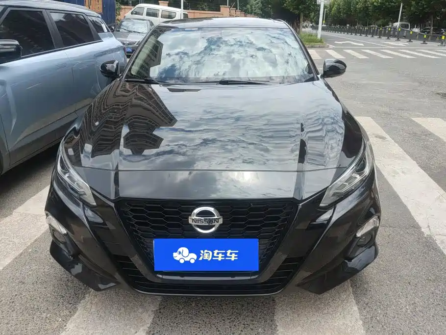 Nissan Teana 2022