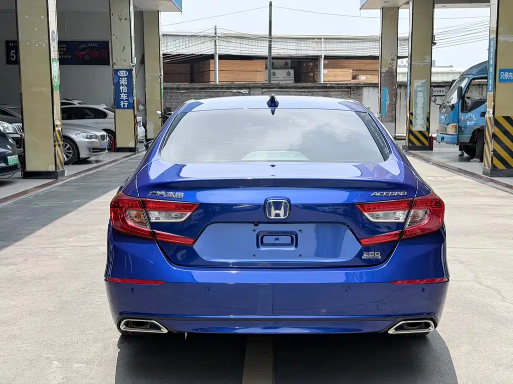 Honda Accord 2019 — фото 11