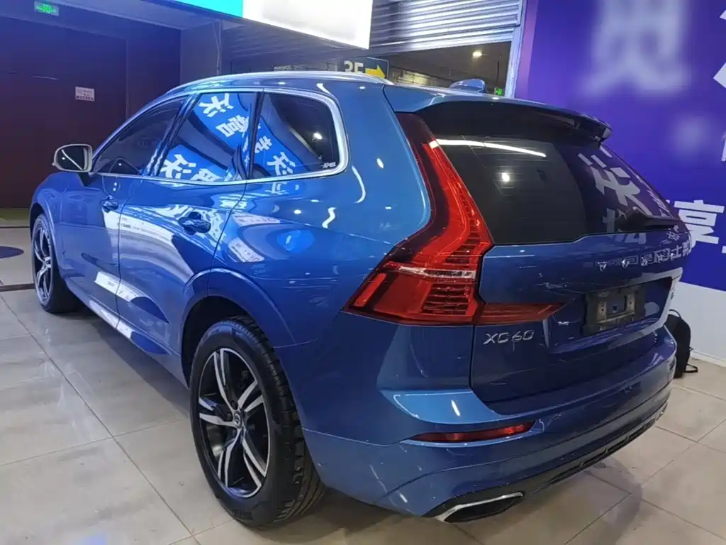 Volvo XC60 2018 — фото 5