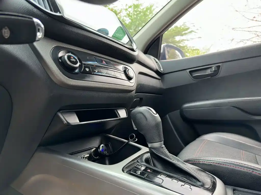 Kia KX3 2015 — фото 8