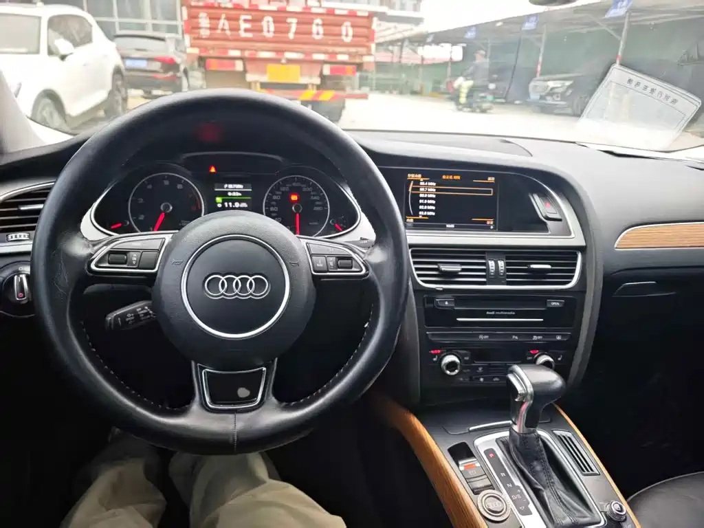 Audi A4L 2016 — фото 10