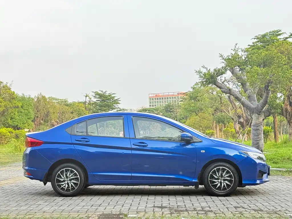 Honda City 2015 — фото 19