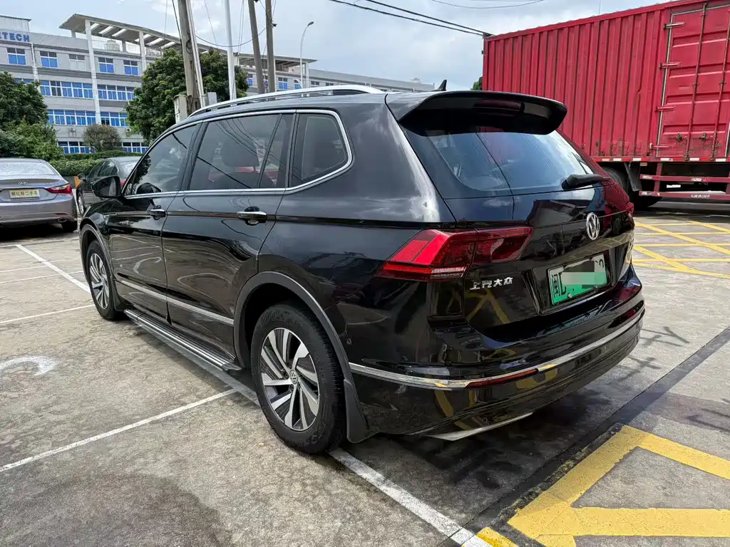 Volkswagen Tiguan L PHEV 2021 — фото 4