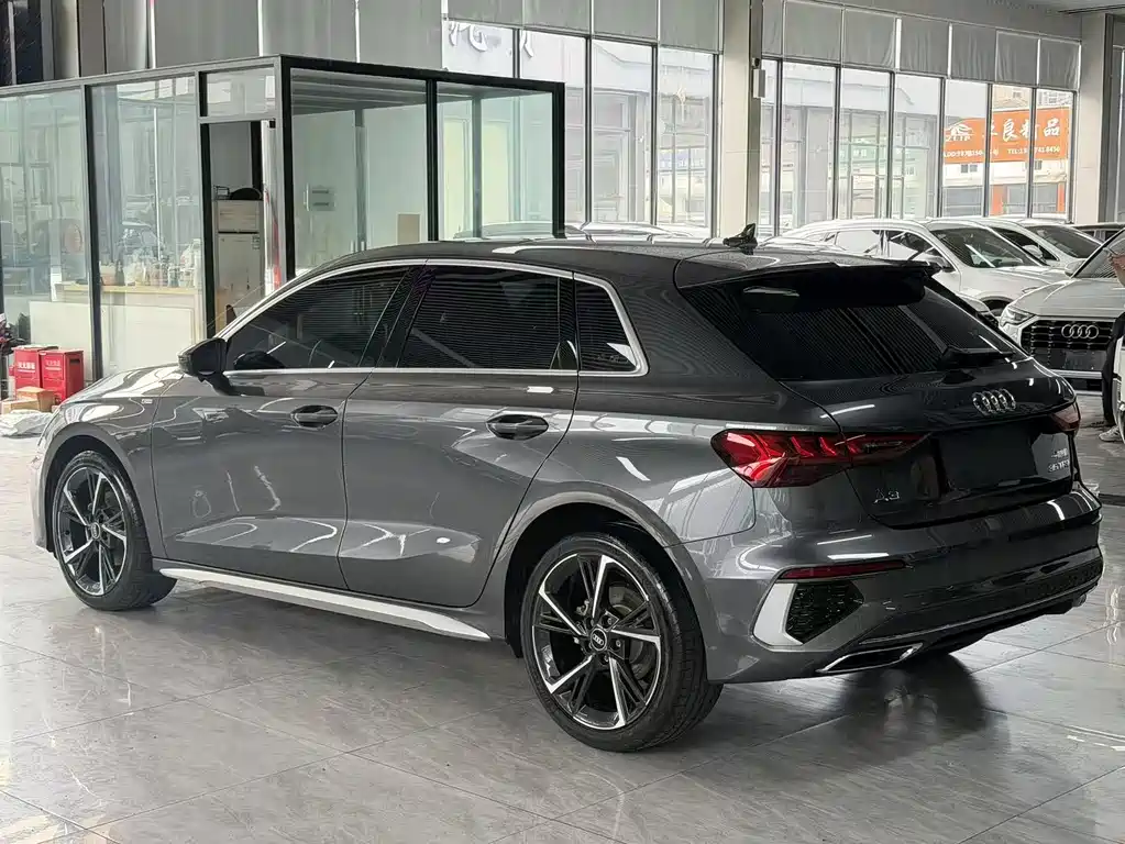 Audi A3 2023 — фото 10