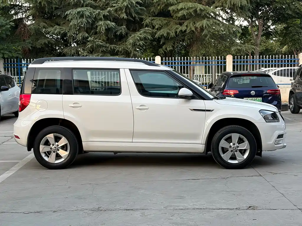Skoda Yeti 2016 — фото 17
