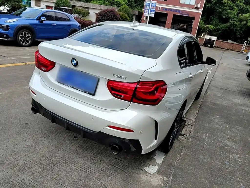 BMW 1 Series 2021