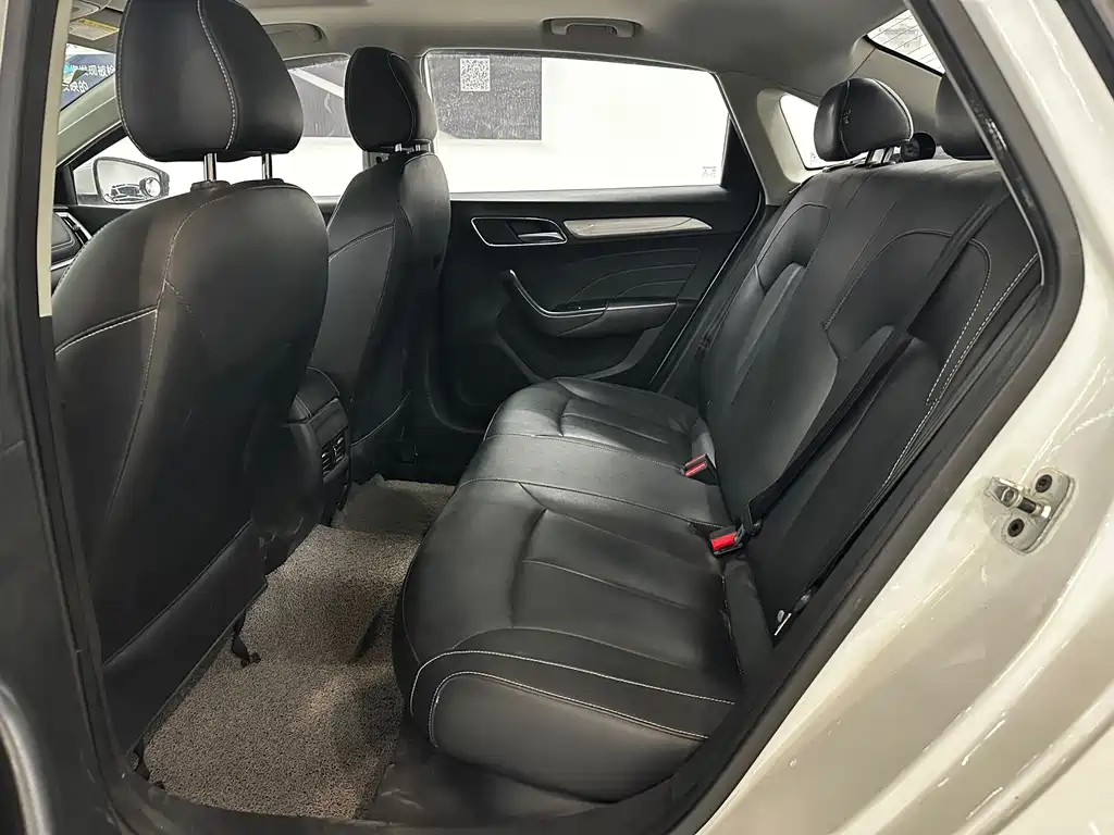 Roewe i6 New Energy 2020 — фото 4