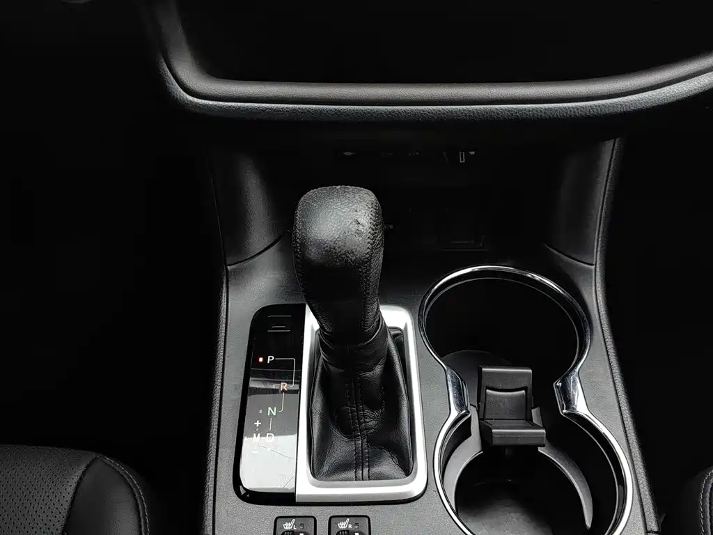 Toyota Highlander 2018 — фото 13