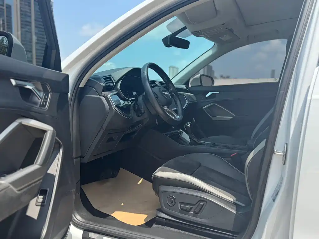 Audi Q3 2021