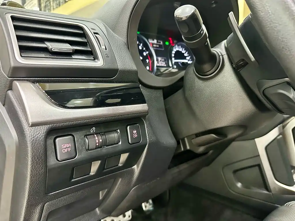 Subaru Forester 2018 — фото 16