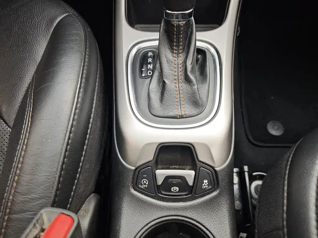Jeep Compass 2017 — фото 18