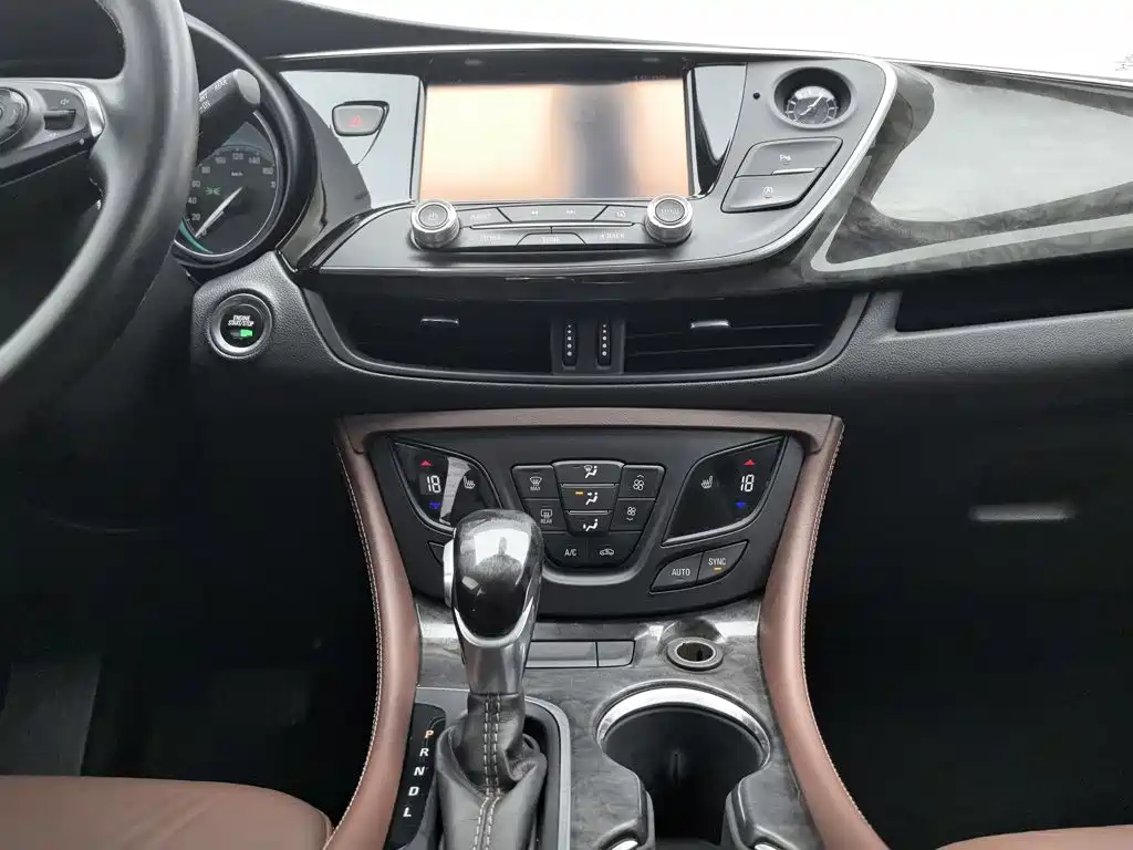 Buick Envision Plus 2016 — фото 12