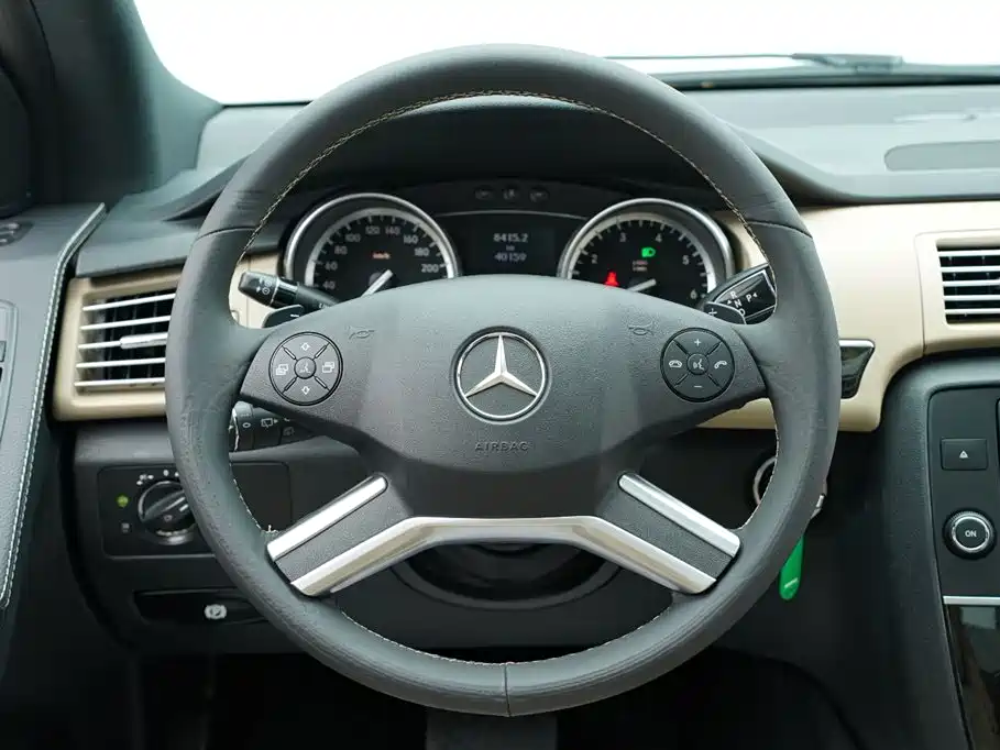 Mercedes-Benz R-Class 2015 — фото 13