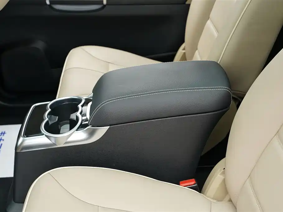 Mercedes-Benz R-Class 2015 — фото 21