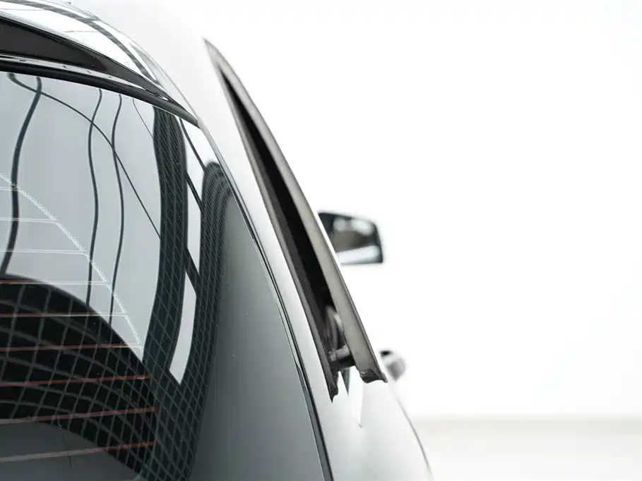 Mercedes-Benz R-Class 2015 — фото 31