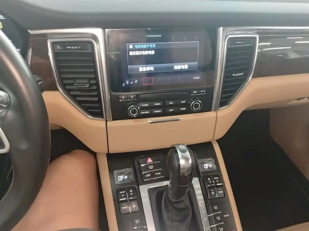 Porsche Macan 2018 — фото 13