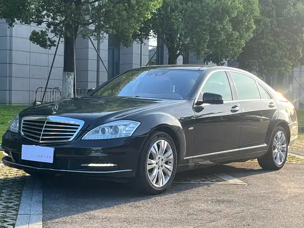 Mercedes-Benz S-Class 2012
