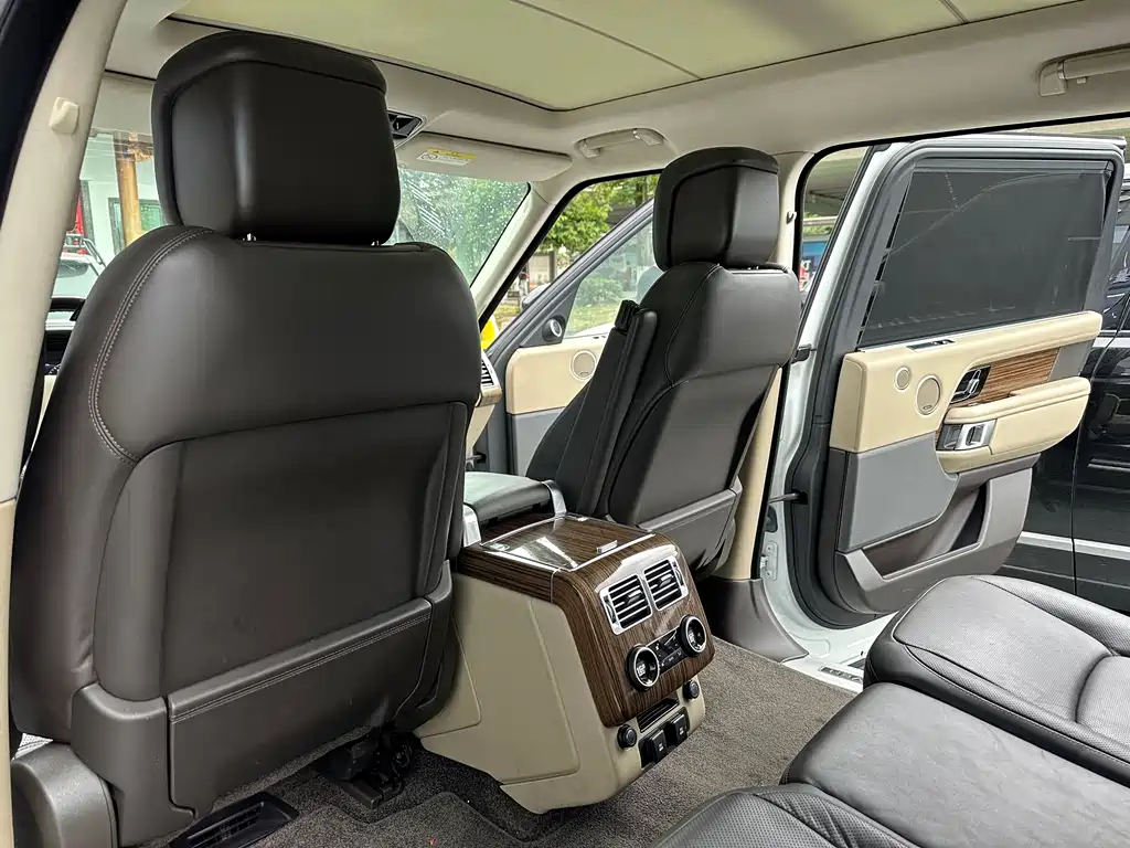 Land Rover Range Rover 2018 — фото 10
