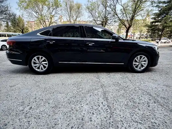 Volkswagen Passat 2022