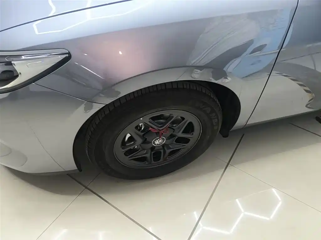 BYD Qin PLUS 2025 — фото 23