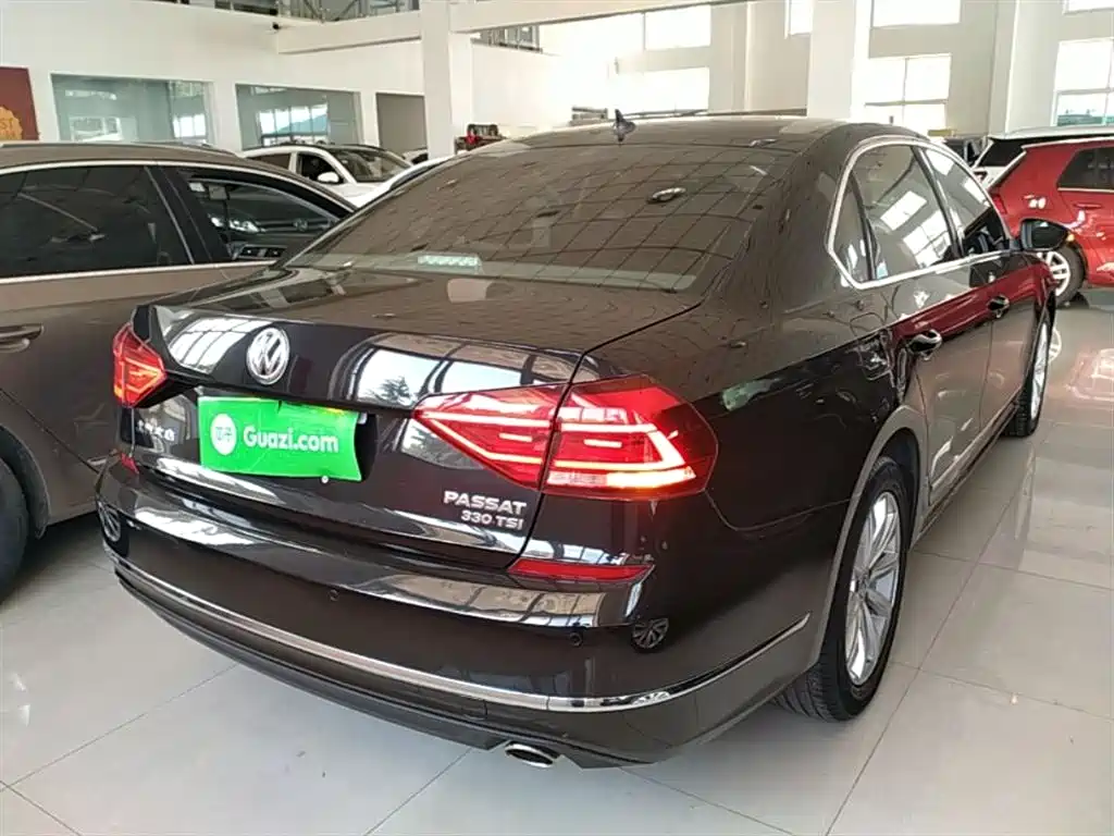 Volkswagen Passat 2018 — фото 7