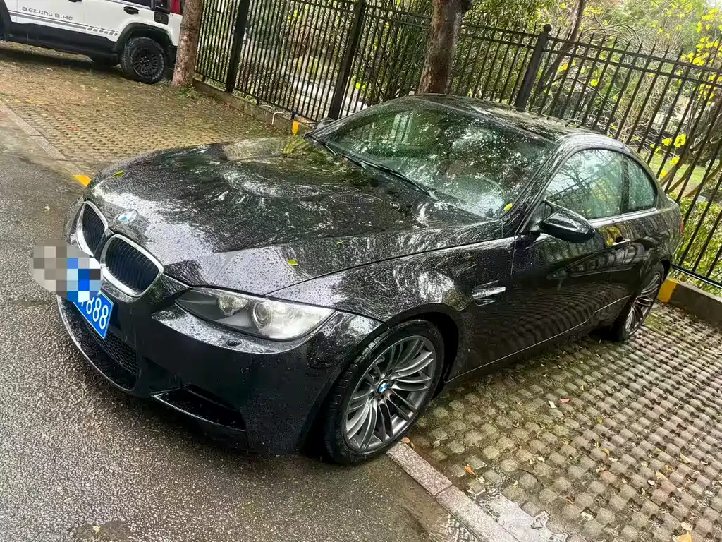 BMW M3 2011