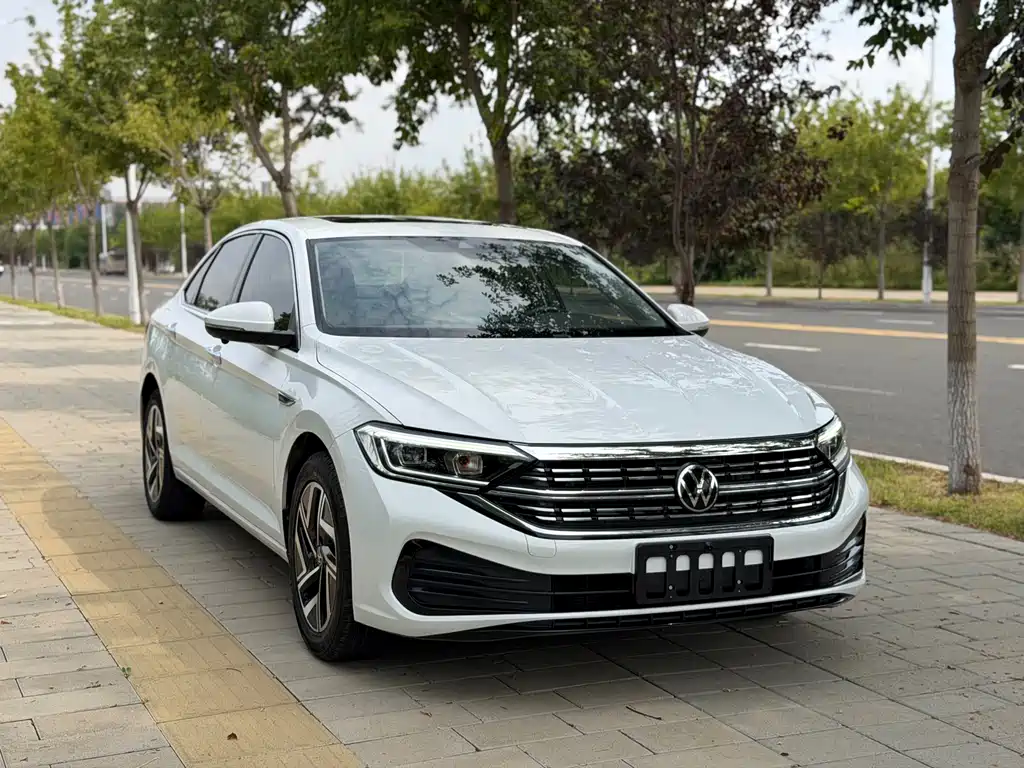 Volkswagen Sagitar 2022