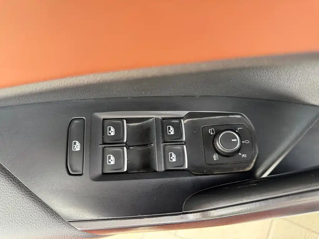 Volkswagen Sagitar 2022