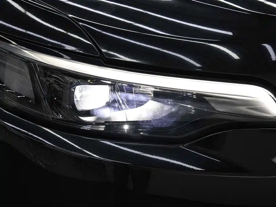 Jeep Cherokee 2019 — фото 9