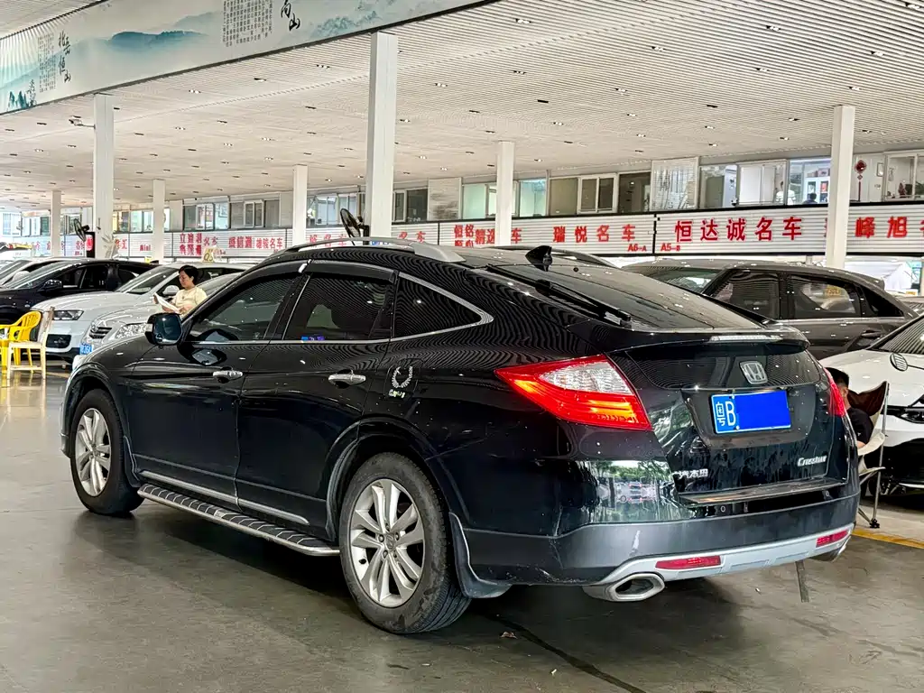 Honda Crosstour 2015 — фото 3