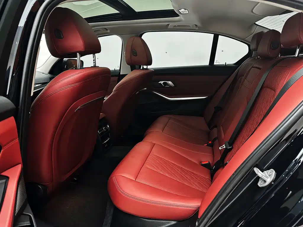 BMW 3 Series 2023 — фото 13