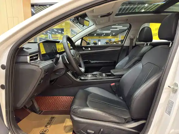 Kia K5 2023